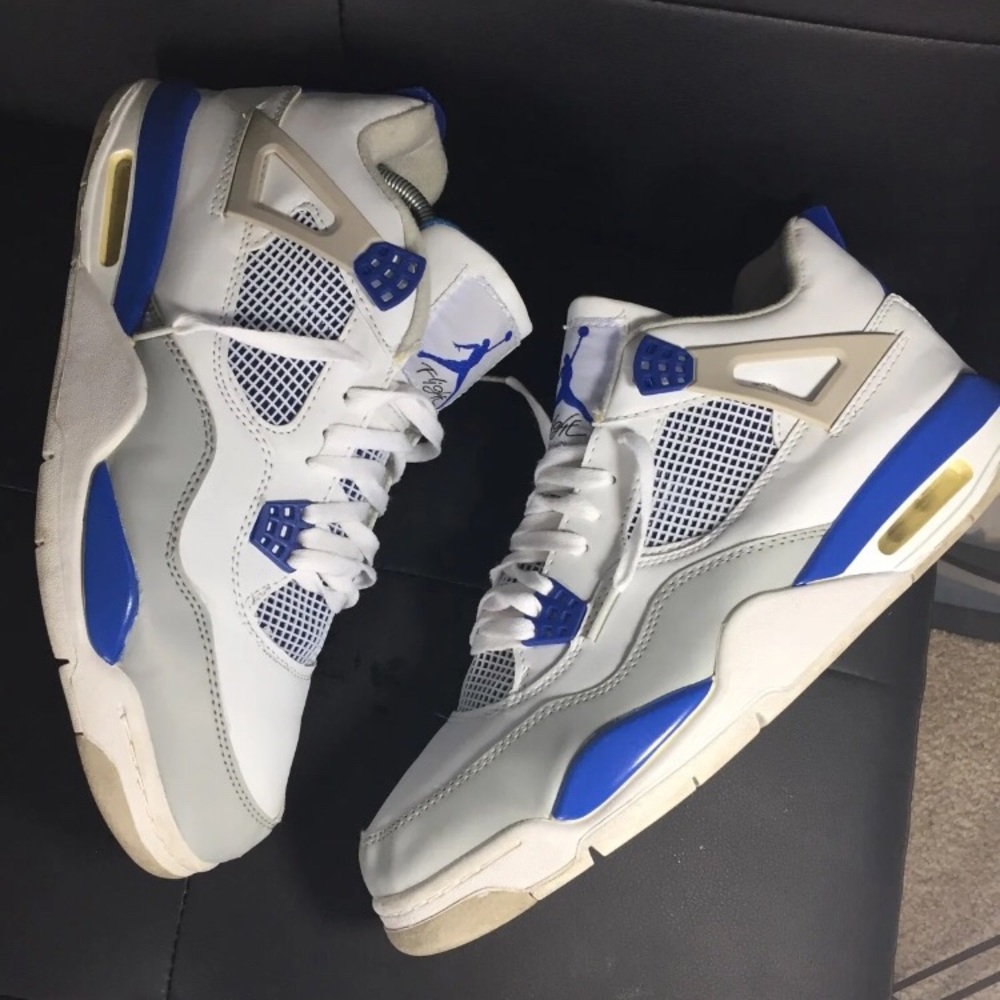 Jordan 4 “Military”